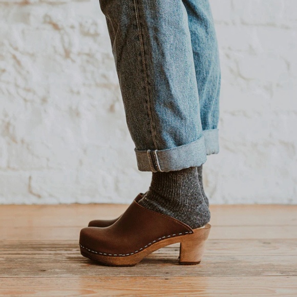 Kit + Clogs Swedish style shoes - Picture 3 of 4